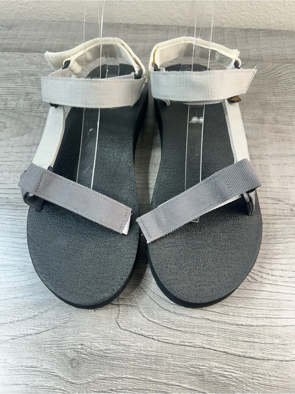 Merence Gray and Light Gray Men’s Size 12/46 Adjustable Strap Sandals Sport